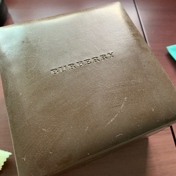 Burberry caged bangle watch - Picture 7 of 8